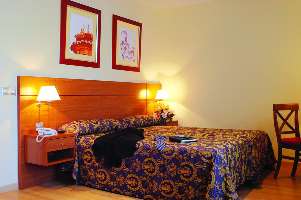 Hotel Palacios Alfaro Luaran gambar