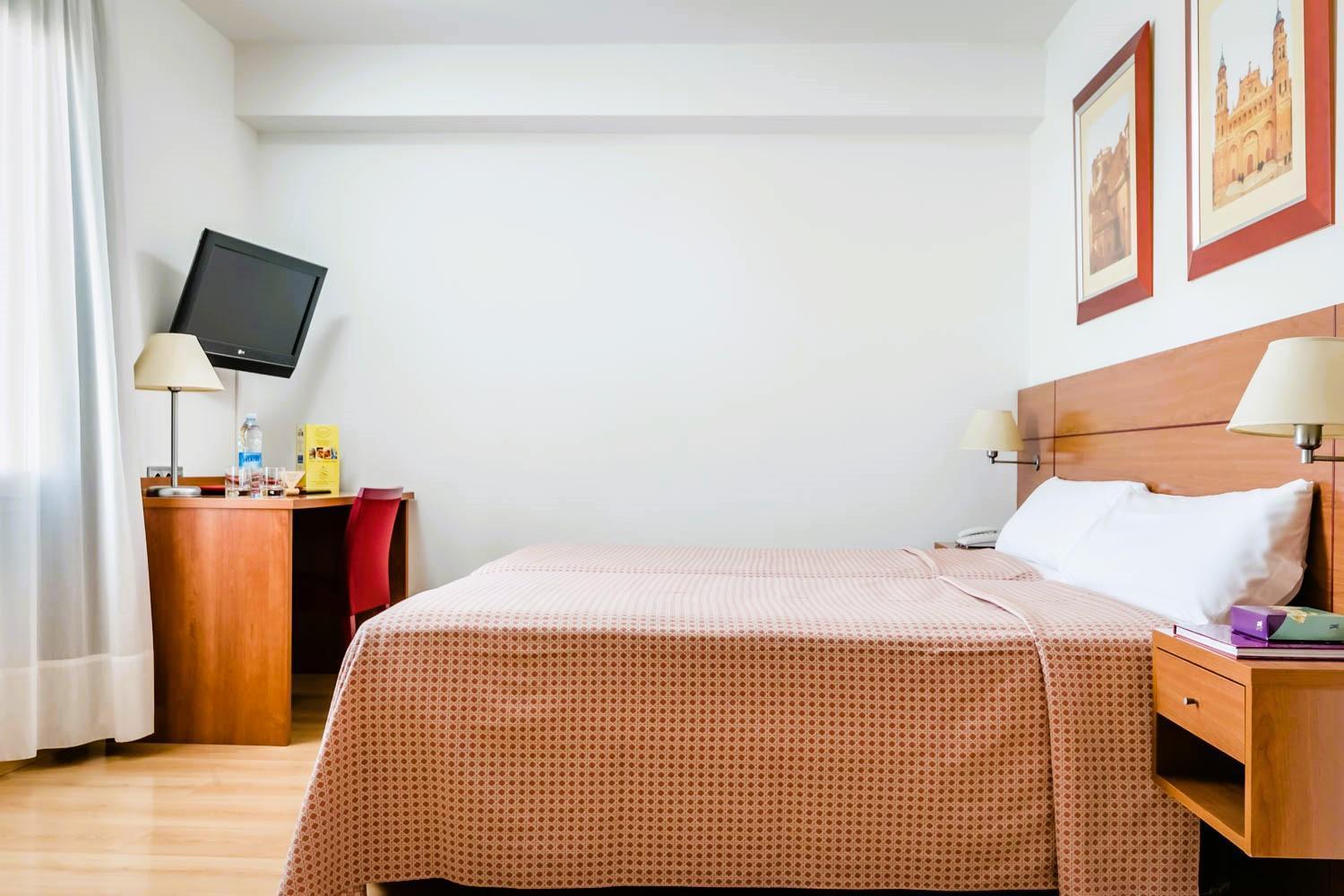 Hotel Palacios Alfaro Luaran gambar