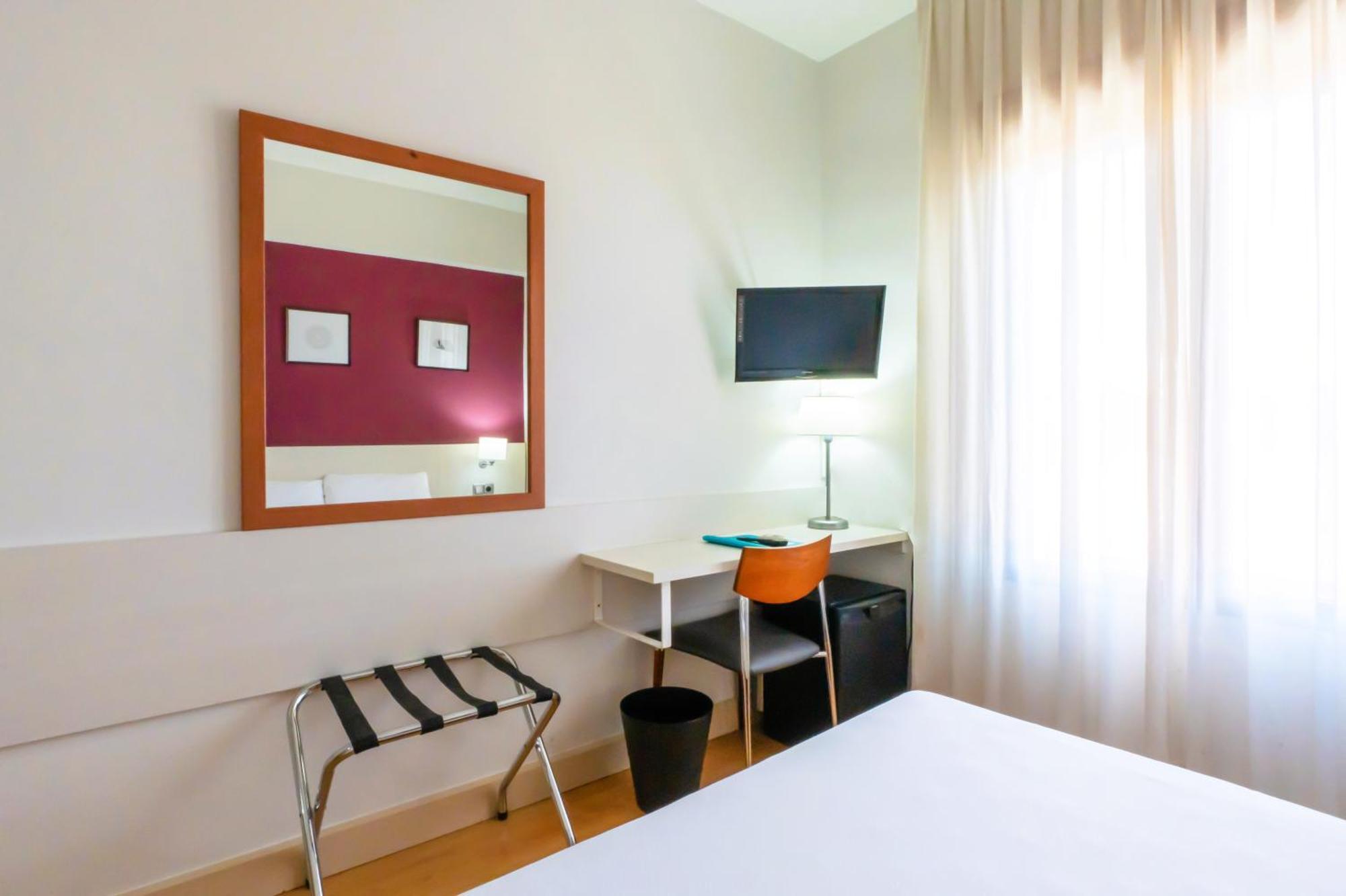 Hotel Palacios Alfaro Luaran gambar