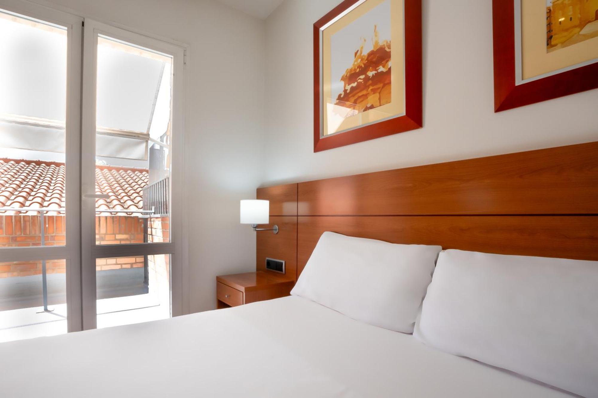 Hotel Palacios Alfaro Luaran gambar