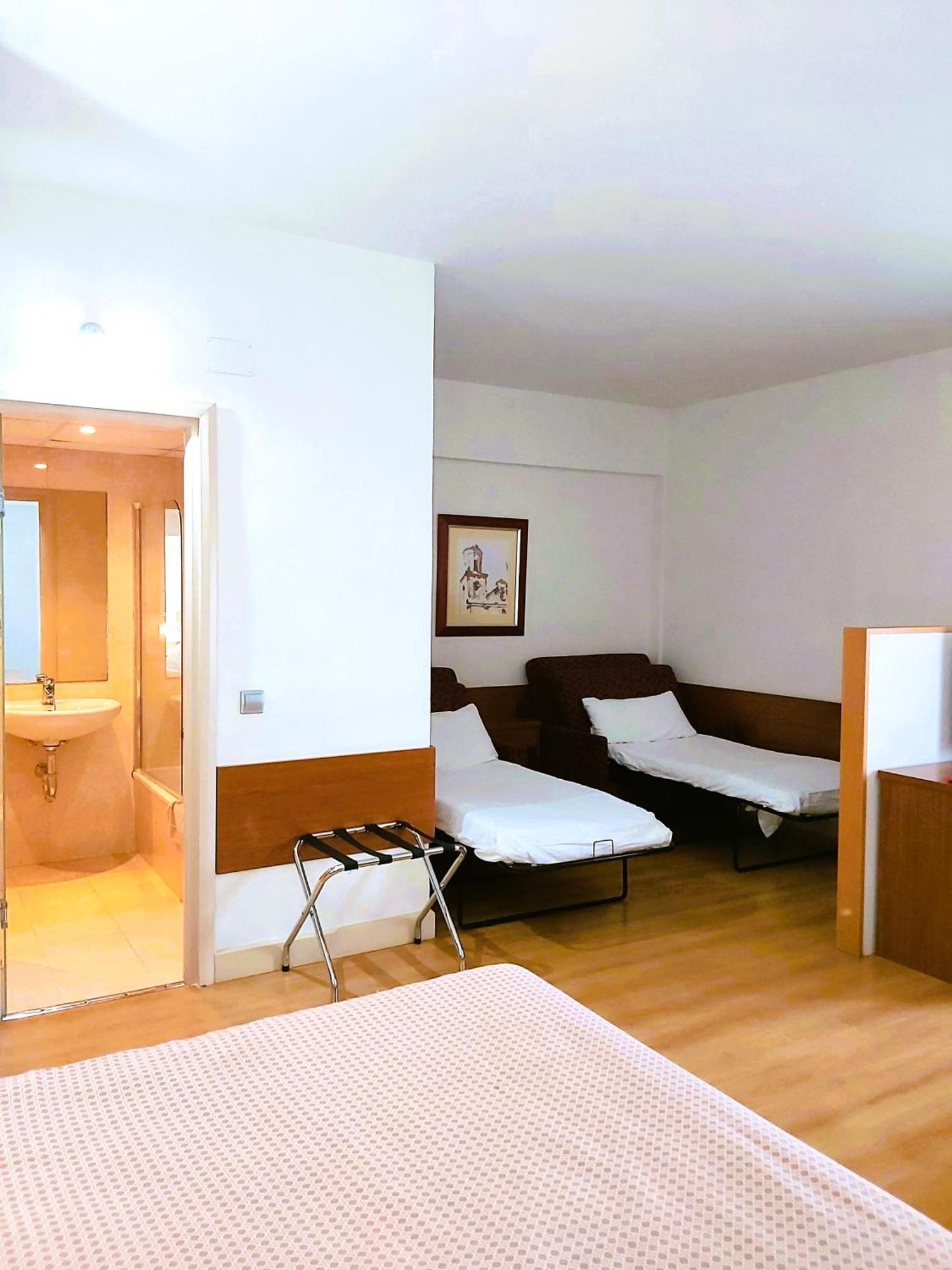Hotel Palacios Alfaro Luaran gambar