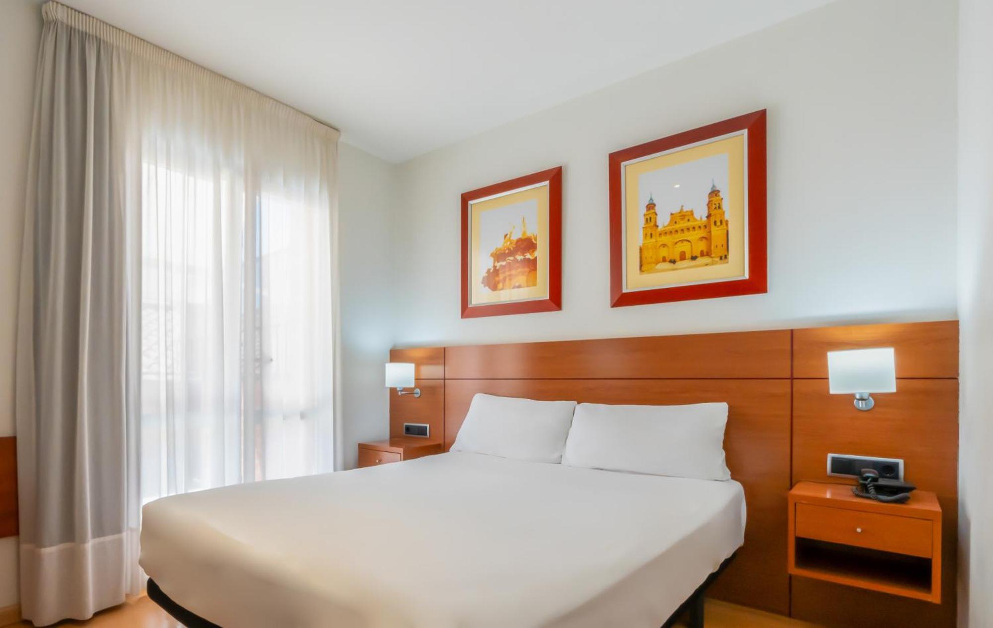 Hotel Palacios Alfaro Luaran gambar