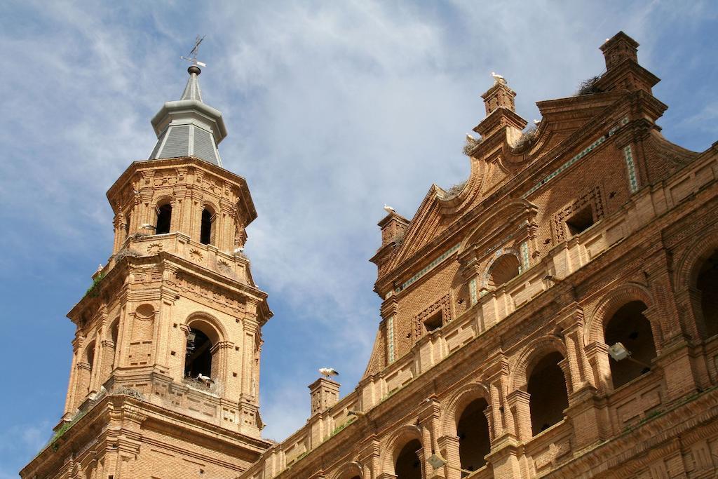 Hotel Palacios Alfaro Luaran gambar