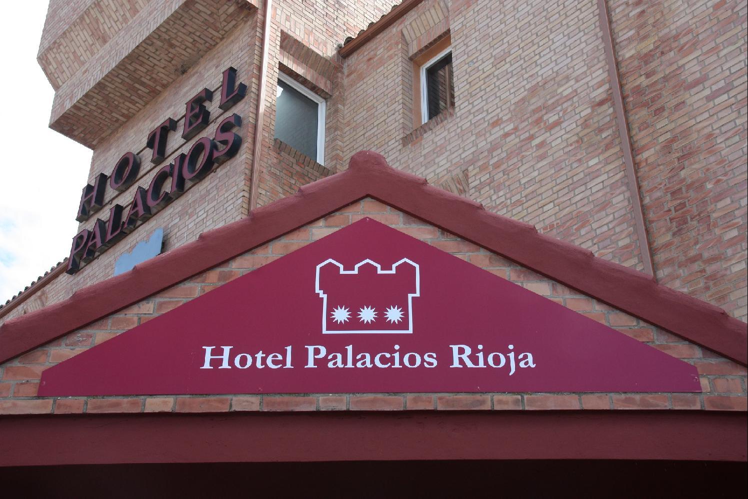 Hotel Palacios Alfaro Luaran gambar